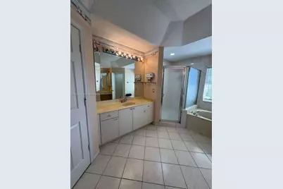 7109 SE Walden Pond Ct, Stuart, FL 34997 - Photo 3