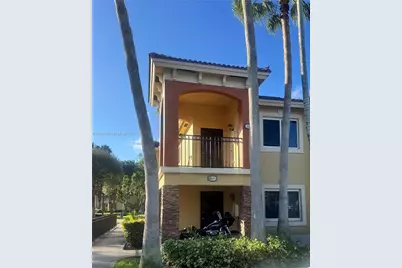 3390 NE 10th St #201, Homestead, FL 33033 - Photo 1