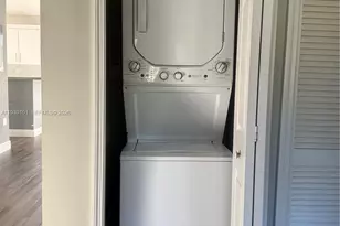 3390 NE 10th St, Homestead, FL 33033 - Photo 17