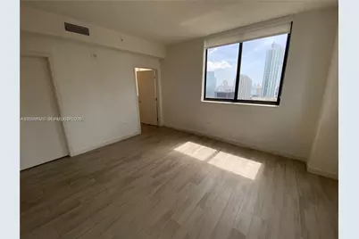 999 SW 1st Ave #2703, Miami, FL 33130 - Photo 3