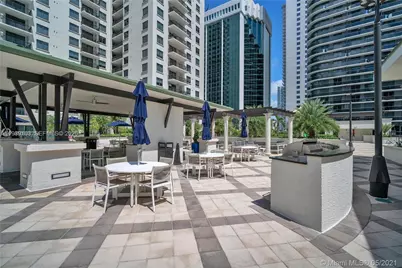 999 SW 1st Ave #2703, Miami, FL 33130 - Photo 19