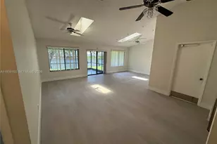 7808 NW 60th St, Tamarac, FL 33321 - Photo 3