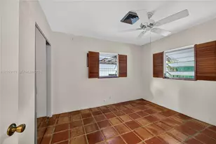 631 NE 56th Ct, Oakland Park, FL 33334 - Photo 13