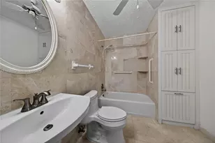 631 NE 56th Ct, Oakland Park, FL 33334 - Photo 9