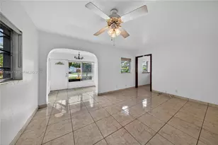 631 NE 56th Ct, Oakland Park, FL 33334 - Photo 7