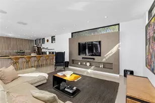17050 NE 35th Ave, North Miami Beach, FL 33160 - Photo 25