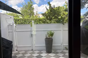 5555 SW Ludlam Rd, South Miami, FL 33155 - Photo 13