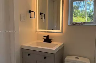 1811 N 40th Ave, Hollywood, FL 33021 - Photo 9