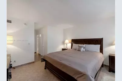 19380 Collins Ave #1020, Sunny Isles Beach, FL 33160 - Photo 9