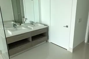 650 NE 32nd St, Miami, FL 33137 - Photo 11