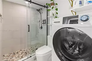 9001 Jacaranda, Plantation, FL 33324 - Photo 29