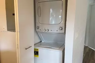 582 SW 2nd Pl, Florida City, FL 33034 - Photo 11