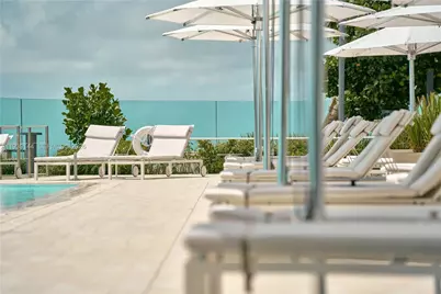 300 Biscayne Blvd Way #2807, Miami, FL 33131 - Photo 9