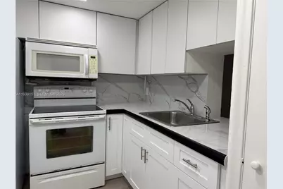 2790 NE 201st Ter #H107, Aventura, FL 33180 - Photo 7