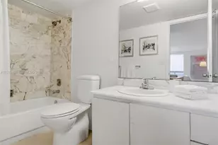 2555 Collins Ave, Miami Beach, FL 33140 - Photo 9