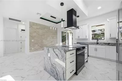 6050 N Moss Cir, Labelle, FL 33935 - Photo 11