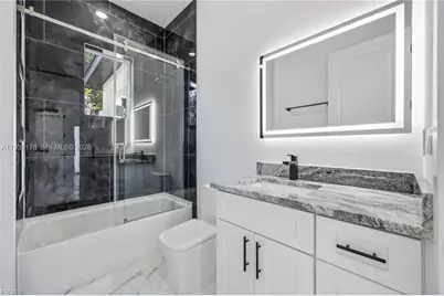 6050 N Moss Cir, Labelle, FL 33935 - Photo 23