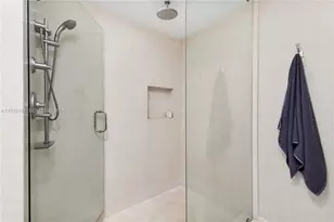 6899 Collins Ave, Miami Beach, FL 33141 - Photo 17