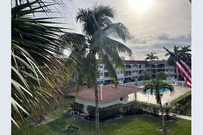 581 Blue Heron Dr #318-B, Hallandale Beach, FL 33009 - Photo 15