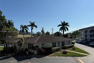 581 Blue Heron Dr, Hallandale Beach, FL 33009 - Photo 1