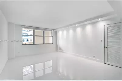6039 Collins Ave #1222, Miami Beach, FL 33140 - Photo 7