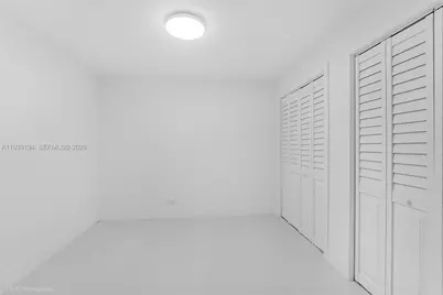 6039 Collins Ave #1222, Miami Beach, FL 33140 - Photo 13