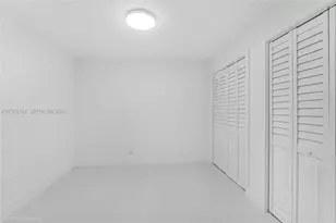 6039 Collins Ave, Miami Beach, FL 33140 - Photo 13