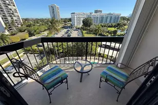 2425 Presidential Way, West Palm Beach, FL 33401 - Photo 11