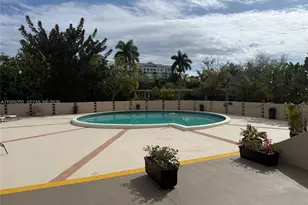 2425 Presidential Way, West Palm Beach, FL 33401 - Photo 15