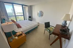 2425 Presidential Way, West Palm Beach, FL 33401 - Photo 11