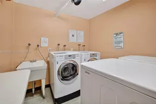 600 Three Islands Boulevard, Hallandale Beach, FL 33009 - Photo 31