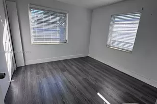 650 SE 1st Pl, Hialeah, FL 33010 - Photo 15