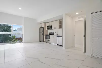 420 SW 7th Ave #202, Miami, FL 33130 - Photo 3