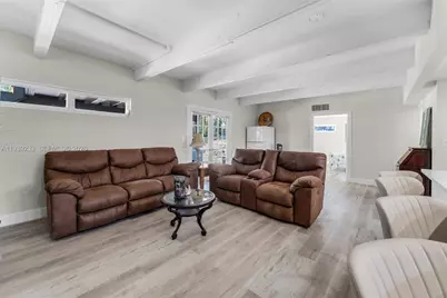 516 NE 6th Ave, Deerfield Beach, FL 33441 - Photo 27