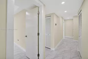 3209 S Ocean Dr, Hallandale Beach, FL 33009 - Photo 37