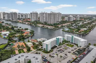 3209 S Ocean Dr, Hallandale Beach, FL 33009 - Photo 93