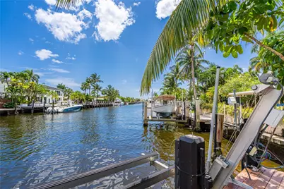 2500 Bayview Dr, Fort Lauderdale, FL 33305 - Photo 37