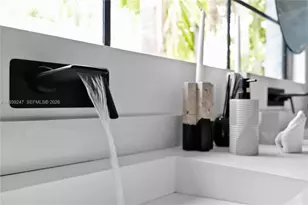 2500 Bayview Dr, Fort Lauderdale, FL 33305 - Photo 21