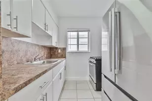 6921 Rue Vendome, Miami Beach, FL 33141 - Photo 1