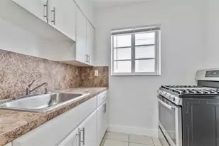 6921 Rue Vendome, Miami Beach, FL 33141 - Photo 5