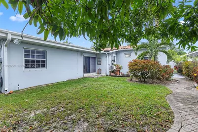 116 E 59, Hialeah, FL 33013 - Photo 23