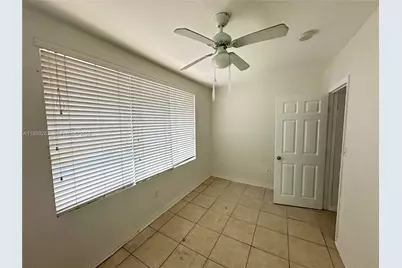 1021 NW 3rd St #101, Miami, FL 33128 - Photo 3