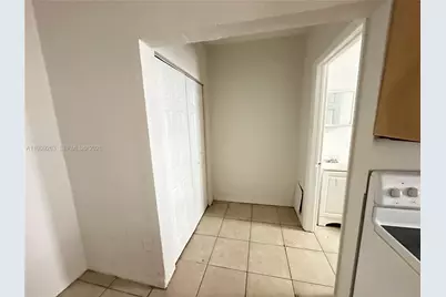 1021 NW 3rd St #101, Miami, FL 33128 - Photo 9