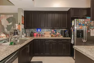 8340 NW 191st Ln, Hialeah, FL 33015 - Photo 9