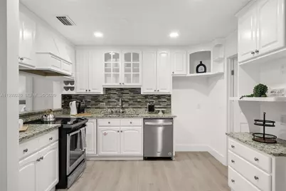 1606 Wahoo Ln, Other City - In The State Of Florida, FL 32408 - Photo 7