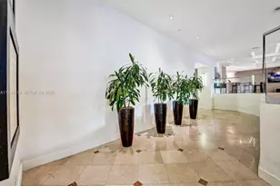 100 Lincoln Rd, Miami Beach, FL 33139 - Photo 35