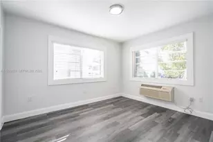 7925 Hawthorne Ave, Miami Beach, FL 33141 - Photo 9