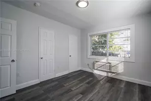 7925 Hawthorne Ave, Miami Beach, FL 33141 - Photo 15