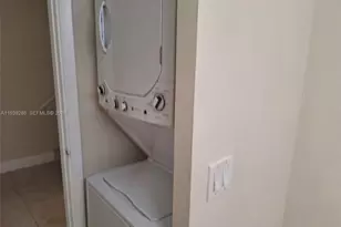 250 NW 107th Ave, Miami, FL 33172 - Photo 9