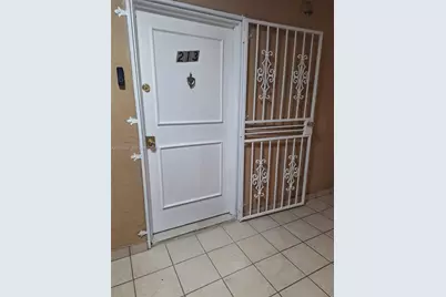 250 NW 107th Ave #213, Miami, FL 33172 - Photo 3